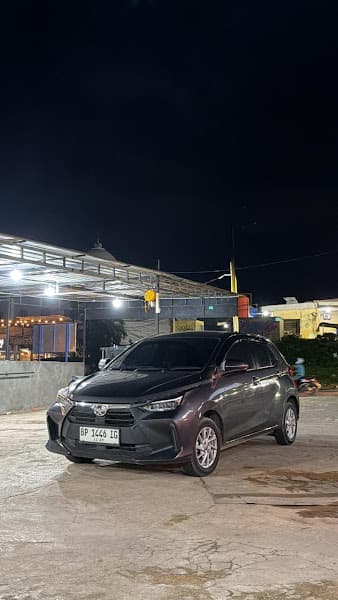 Rental mobil Gracia rent car photo 1