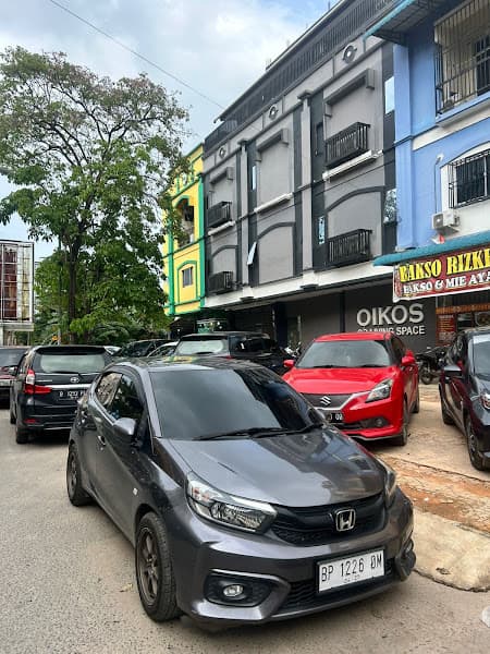 Tama rental mobil photo 2